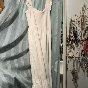 Elegant White Maxi Dress